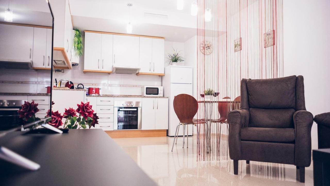 Apartamento En Centro Tradicional Alicante Luaran gambar