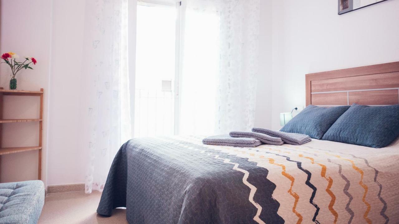Apartamento En Centro Tradicional Alicante Luaran gambar